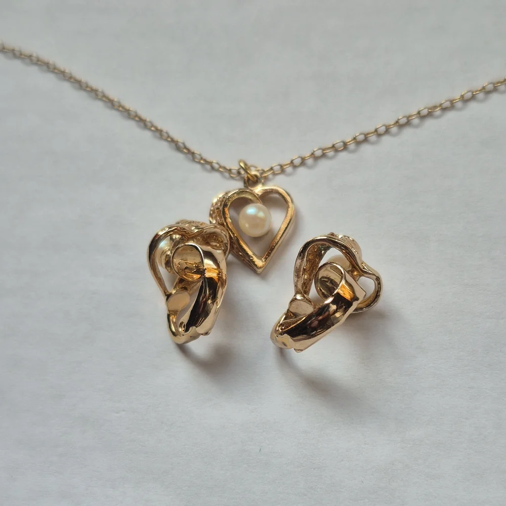 Vintage heart clip-on earrings and necklace set